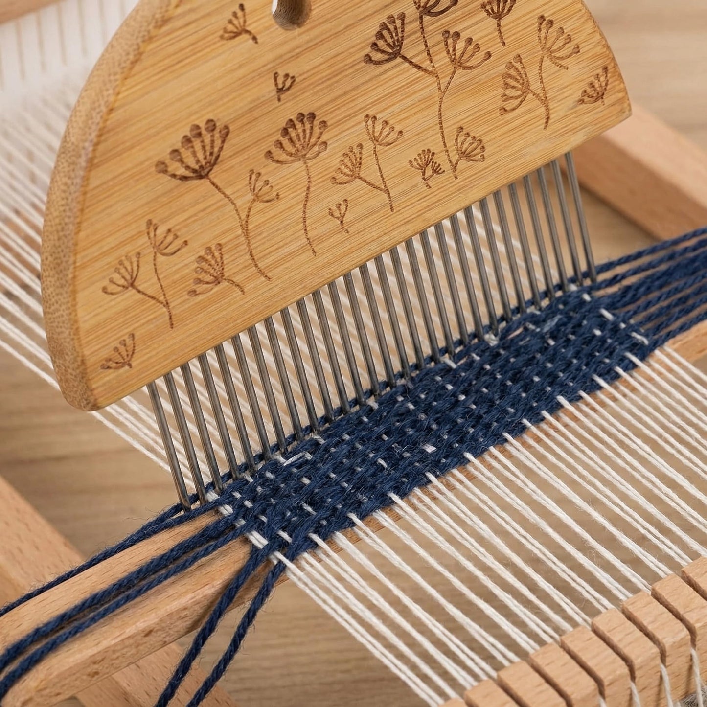 Angoily Weaving Comb Set, Wood Knitting Loom Tool with Large Eye Needle and Crochet Hook for Tapestry Wall Hanging, DIY Craft Hand Looming Accessories for Beginners