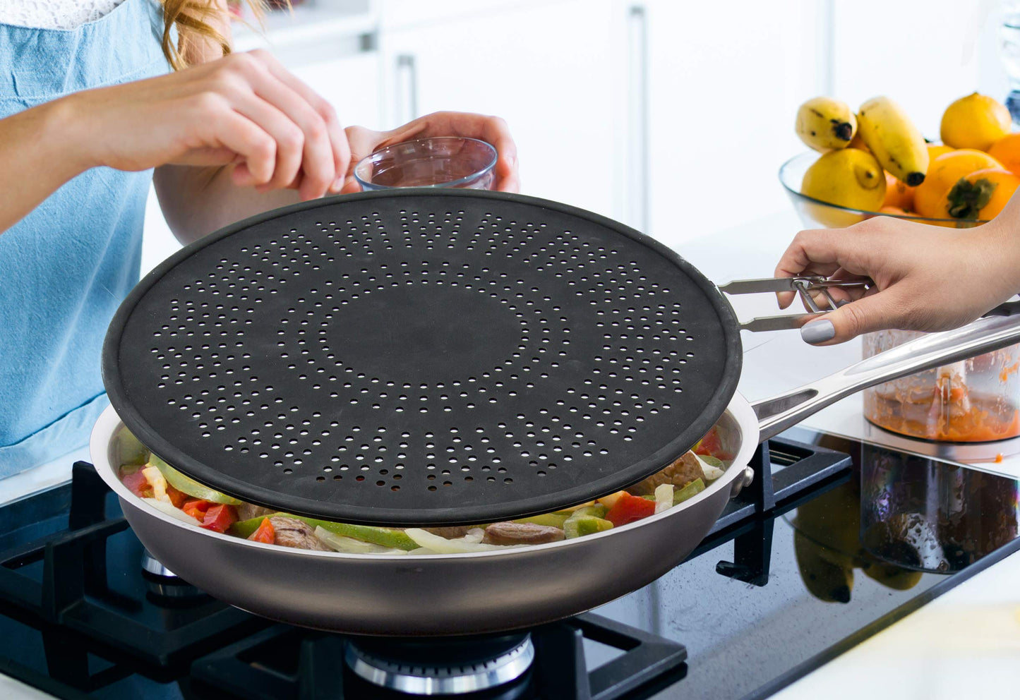XL 11.5" Silicone Splatter Screen Shield- Multi Use Pan Cover with Foldable Handle & Built in Water Strainer- Protect from Oil, Grease with Shield Guard- Fits Most Kitchen Frying Pans, Heat Resistant