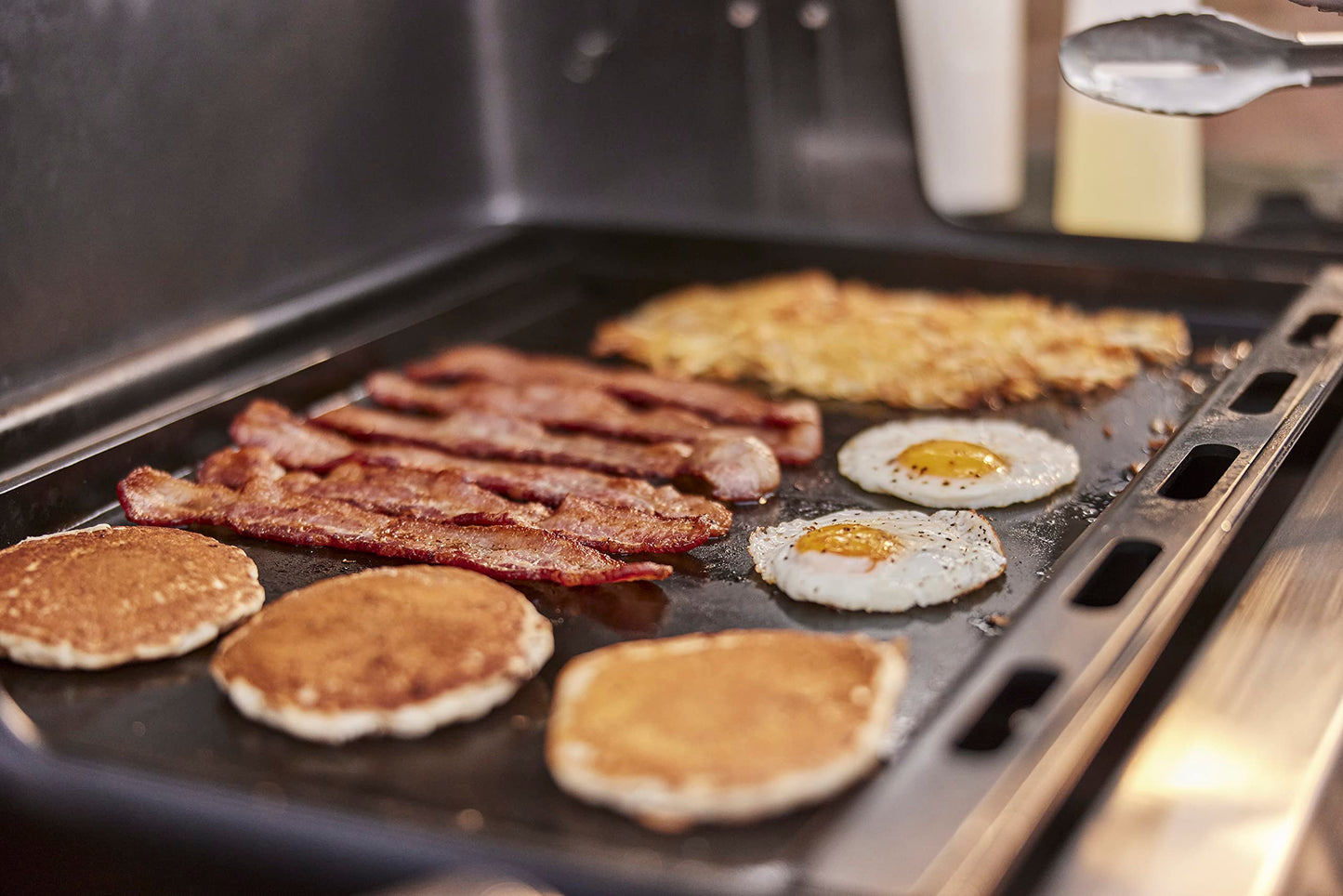 Weber Griddle Breakfast Kit – 2 Griddle Egg Rings & 27 oz Batter Dispenser for Pancakes, Eggs & Outdoor Flat‑Top Griddle Cooking