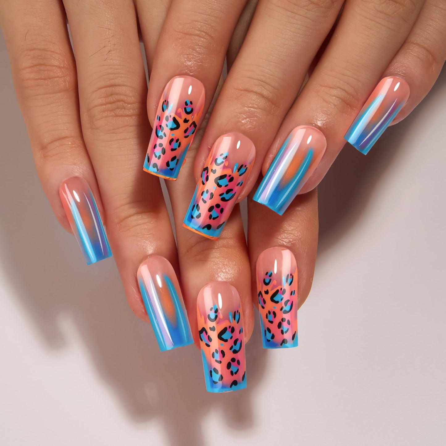 CurvLife Press On Nails Kit - Full Cover False Nail Tips with Trendy Designs, Reusable & Glue Included - Easy Application Nail Accessories for Women (leopard print, Medium)