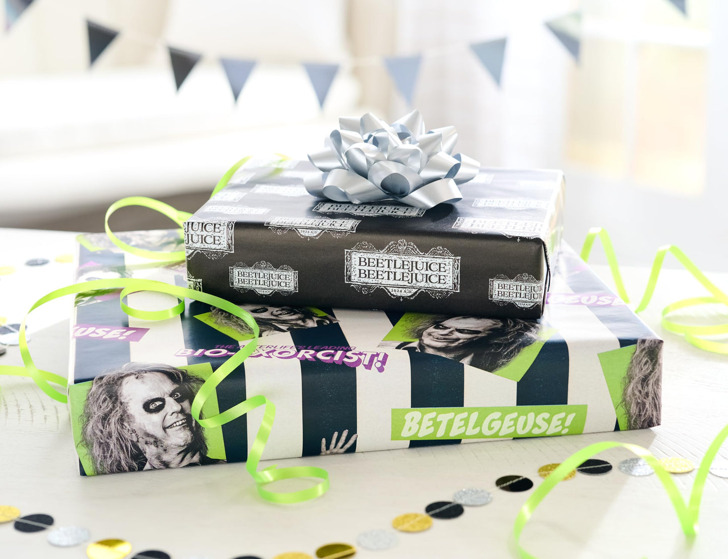 American Greetings 40 sq. ft. Reversible Beetlejuice Wrapping Paper for All Occasions (1 Roll, 30 in. x 192 in.)