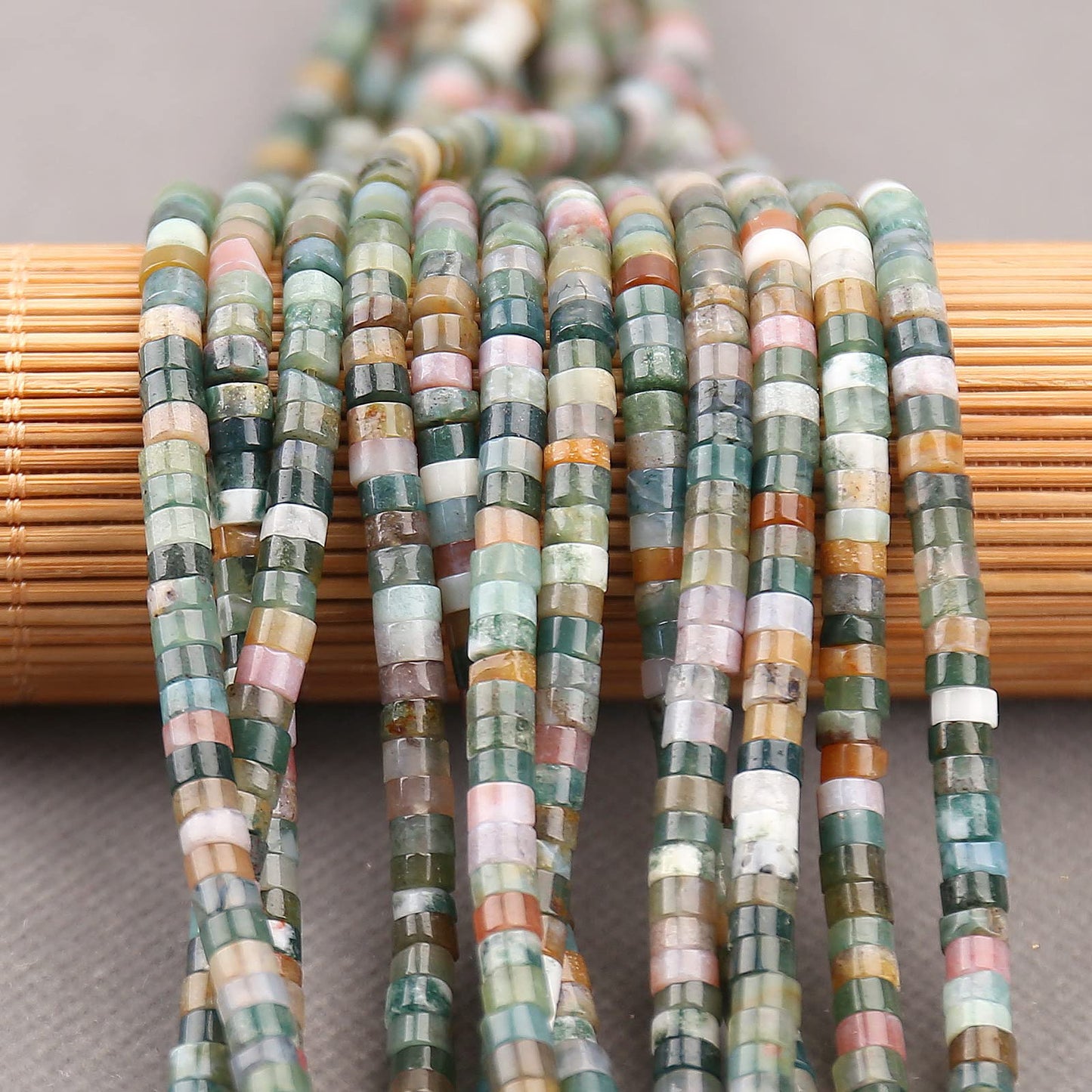150PCs Natural India Agate Spacer Beads, Loose Semi Precious Flat Round Gemstone Heishi Disc Stone Beads for Beading Jewelry Making 4mm*2mm 38cm