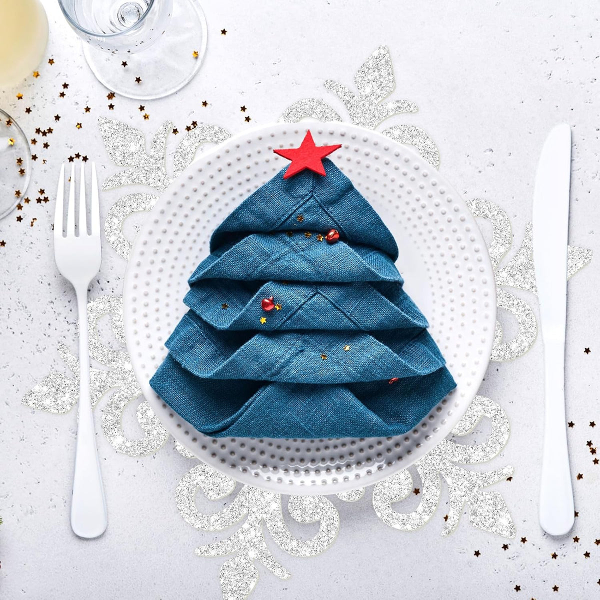 60Pcs Christmas Snowflake Paper Placemat Silver Glitter Snowflake Disposable Place Mat Winter Dining Table Mats for Xmas Birthday Party Kitchen