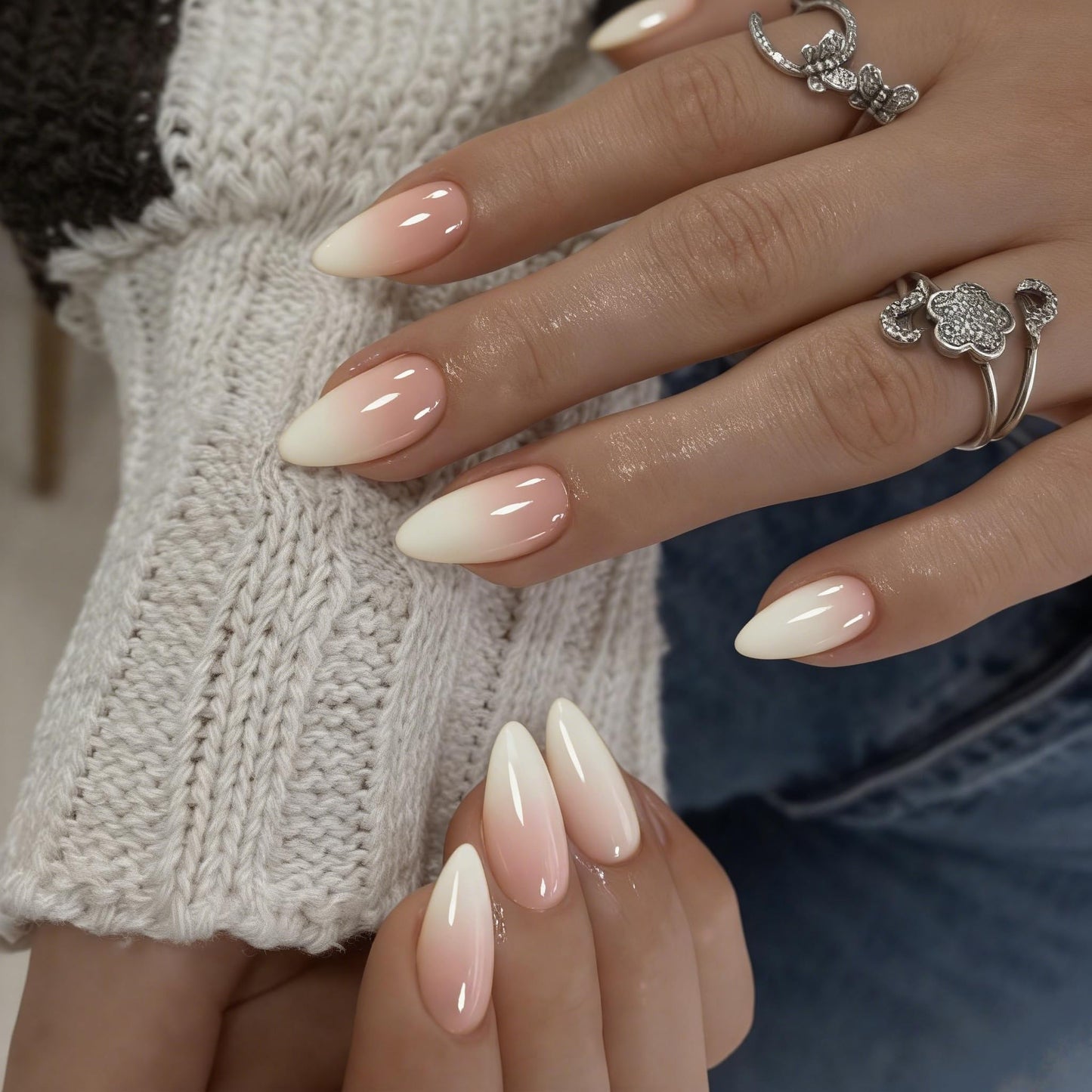 KQueenest Ombre Press on Nails Short Almond - French White Fake Nails Press on, Gradient Acrylic Nails Glue on, Reusable Salon Quality Stick on Nails for Women Wedding Decoration 24 Pcs