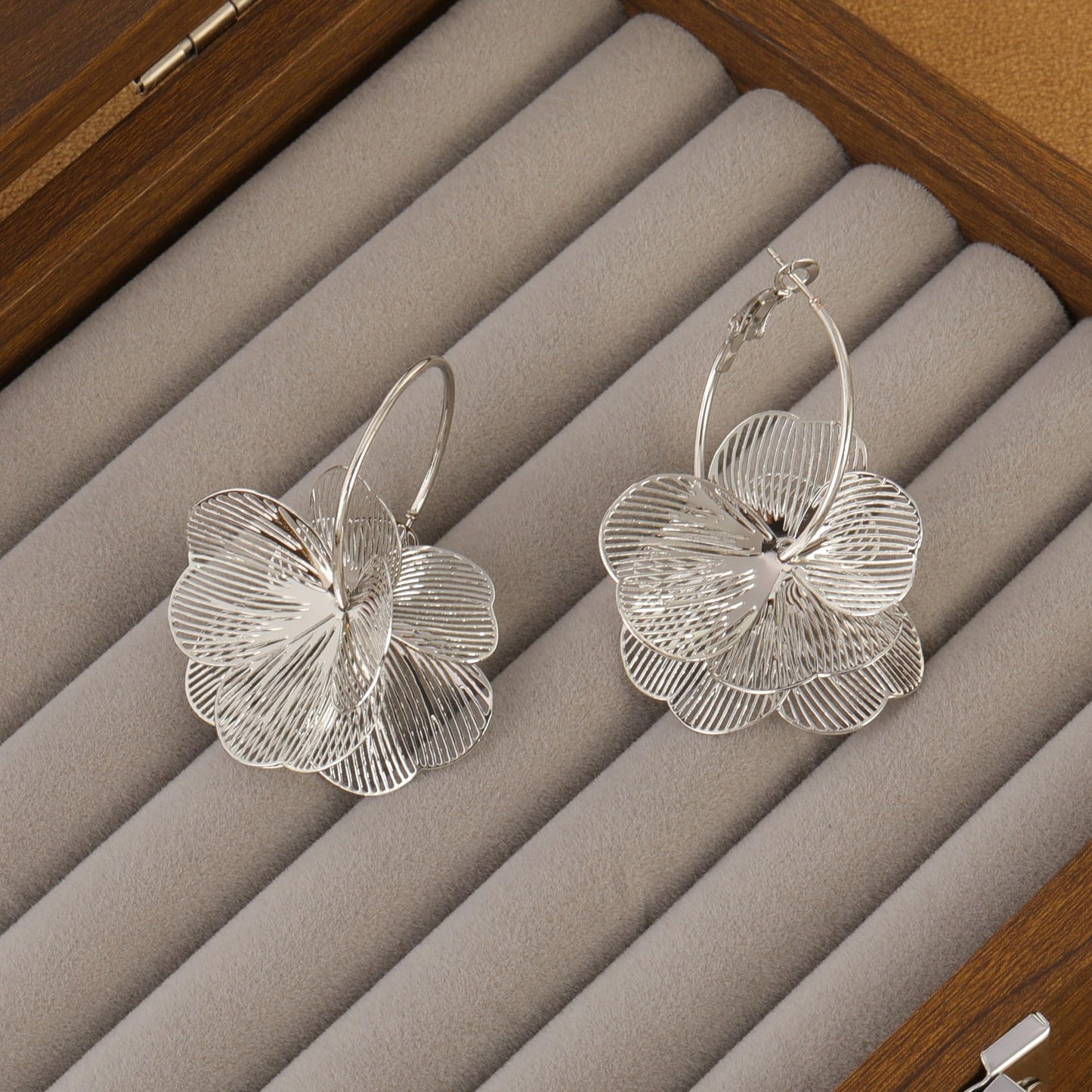 Dangle Flower Earrings for Women Statement Trendy Hoop Earring Floral Drop Earrings Jewelry (Silver)