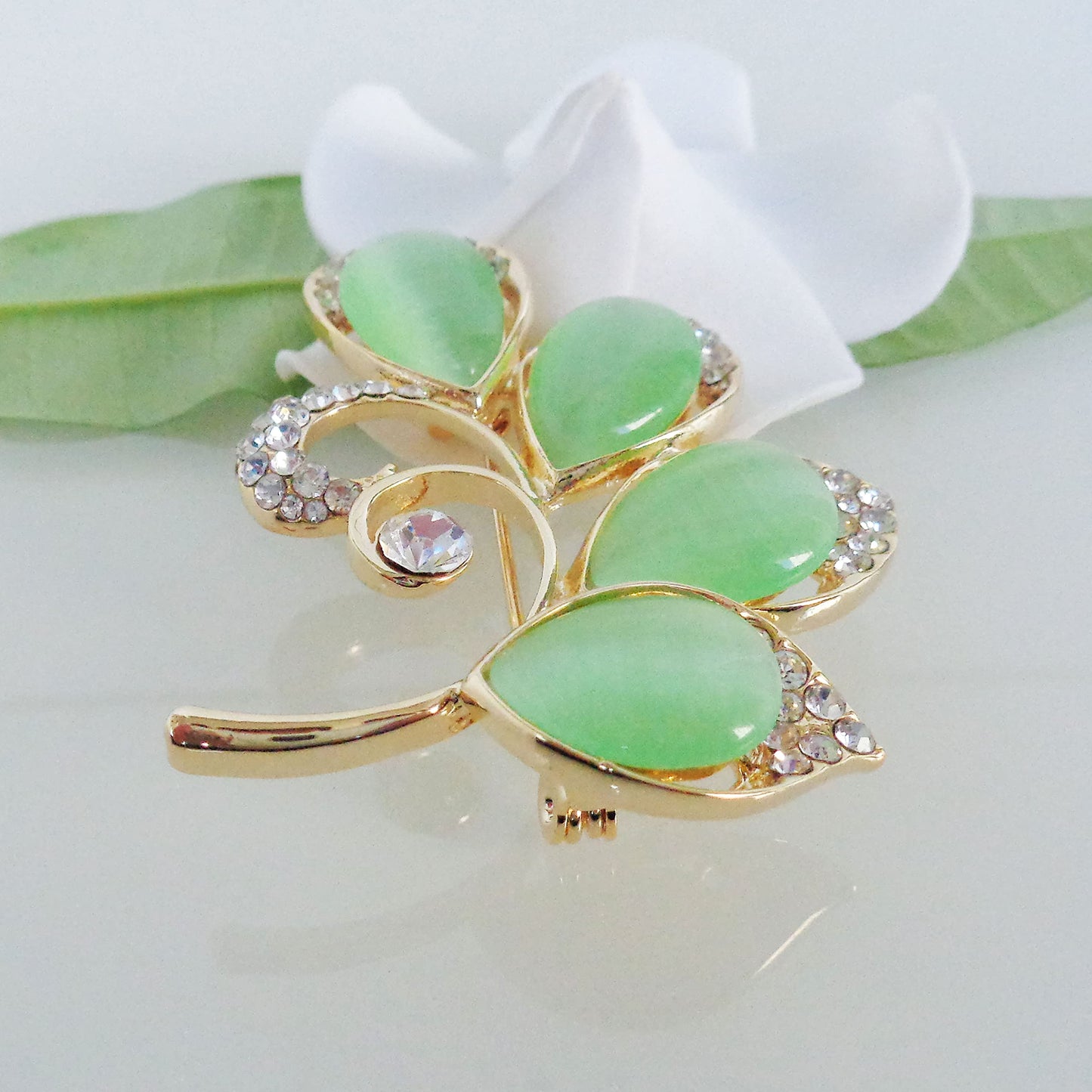 Navachi 18k Gold Plated Green Opal Leaves Crystal Branches Az7853 Brooch Pin