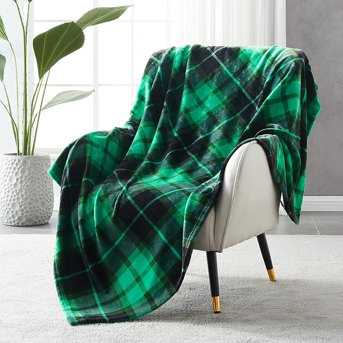 SOCHOW Flannel Fleece Throw Blanket 60 x 80 Inches, All Season Plaid Green Blanket for Bed, Couch, Car