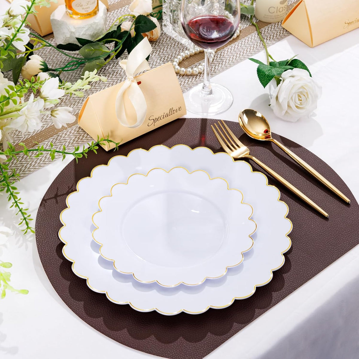 LIYH 60 Pcs White Scalloped Plastic Plates with Gold Rimmed - Gold Disposable Plastic Combo Plates Heavyduty Includes 30 Dessert Plate and 30 Dinner Plate Dishes Tableware for Birthday Party Wedding