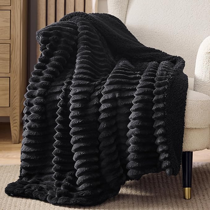 Bedsure Sherpa Blanket Twin Size for Couch - Super Soft, Cozy Fleece Thick Warm Blanket for Winter, GentleSoft Plush & Fluffy Throw Gift for Women, Home Room Decor, Black, 60x80 Inches