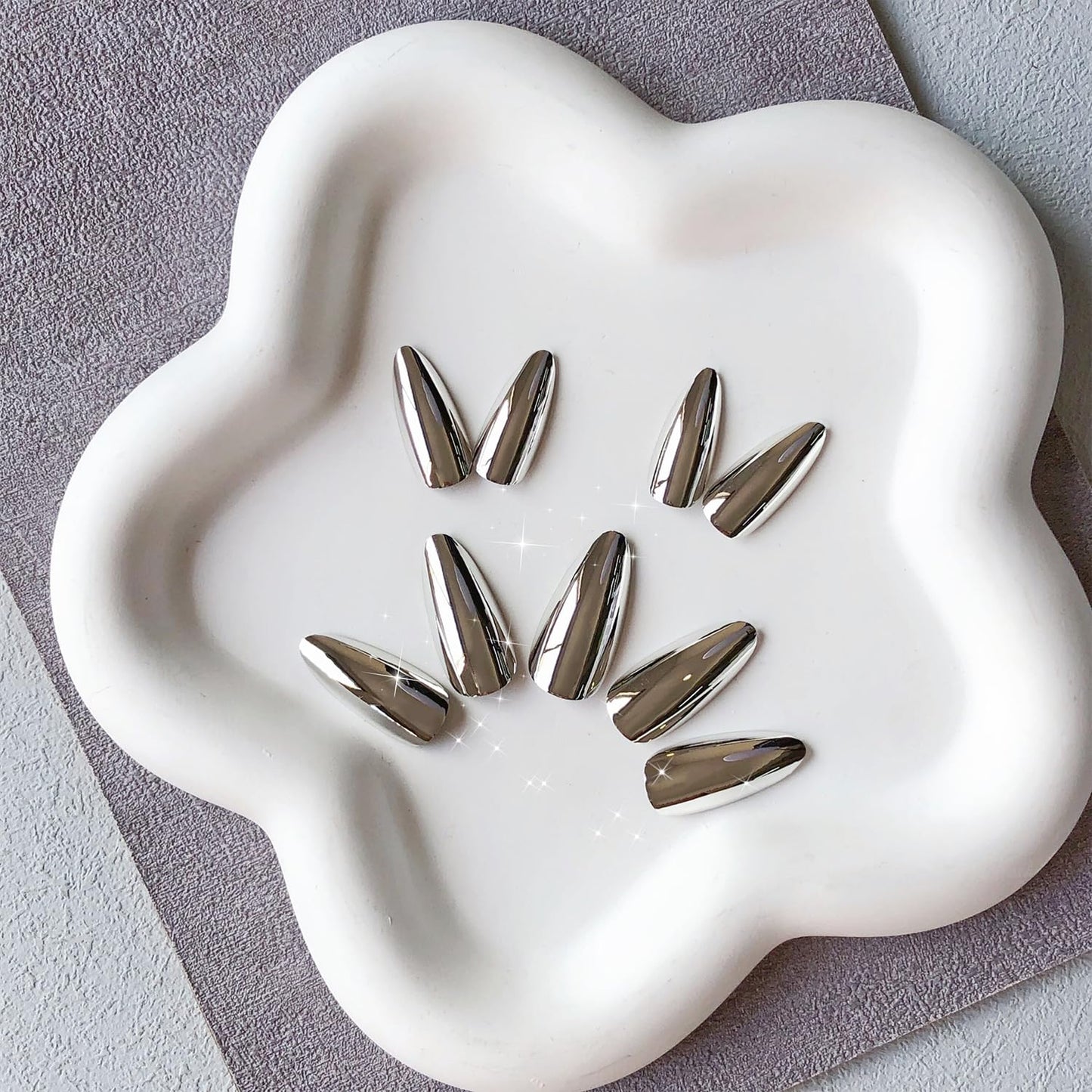 White Sliver Chrome Press on Nails Medium Almond, KQueenest Mirror Metal Stiletto Fake Acrylic Nails with Bling Design, Reusable Glue on Nails for Daily Party Wear, False Nails Press ons in24 PCS
