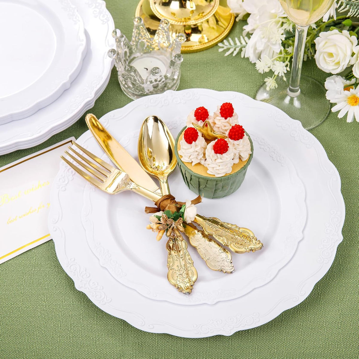 DaYammi 150Pcs White Plastic Plates & Gold Plastic Silverware, White Disposable Plates for Party Include 30 Dinner Platos,30 Dessert Platos,30 Golden Knives,30 Gold Forks,30 Spoons for Wedding Party