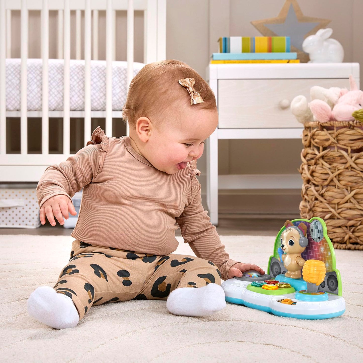 VTech Bark and Bop Dance Party Musical DJ Puppy Toy