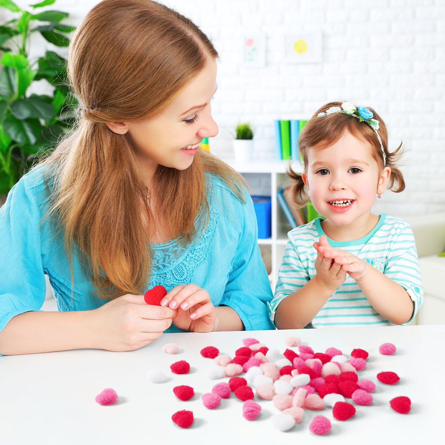 SEPGLITTER 300 Pcs Valentine's Day Heart Pom Poms, Pink Red Pompoms Mini Heart Shape Fluffy Balls for Valentine DIY Garland Crafts Wedding Party Decorations
