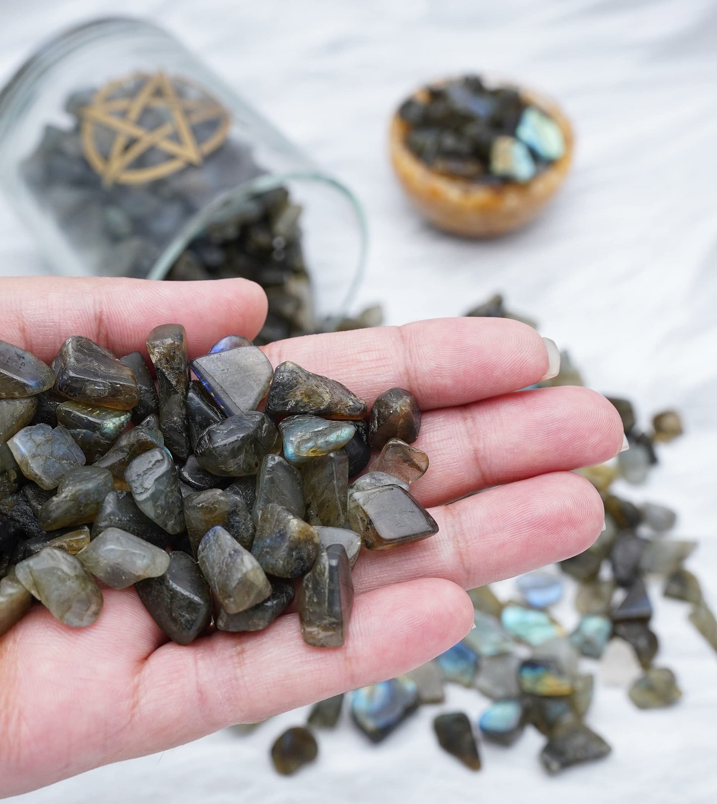 ZAICUS Labradorite Crystal Chips Bulk Gemstone Healing Crystal Natural Irregular Shaped Crushed Stone Reik Healing Tumbled Chips Crystal Chips for Witchcraft & Jewelry Making Home Decoration 1 Lb