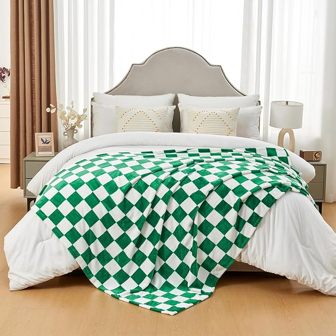 SOCHOW Checkered Flannel Throw Blanket, Soft Cozy Checkerboard Grid Pattern Fleece Blanket for Couch Bed Sofa, Pine Green 50 x 60 Inches