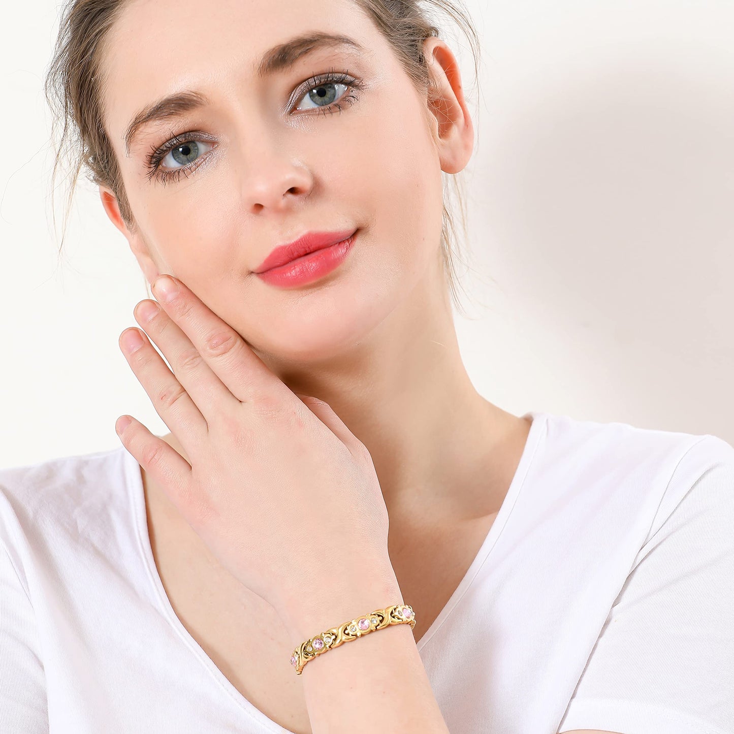 EMMORI Ultra Strength Magnetic Bracelet for Woman - 3,500 Gauss Per Magnet -Crystal Bracelet - Adjustable Length -Pulseras Magneticas (Gold)