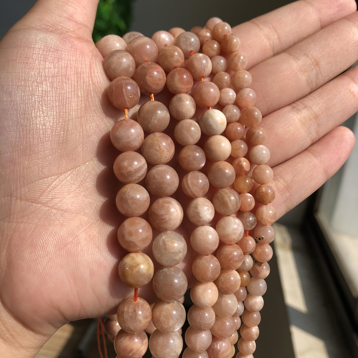 Yochus 60pcs Sunstone Beads，6mm Healing Power Natural Stone Round Loose Beads for Jewelry Making Earring Necklace DIY Crafts