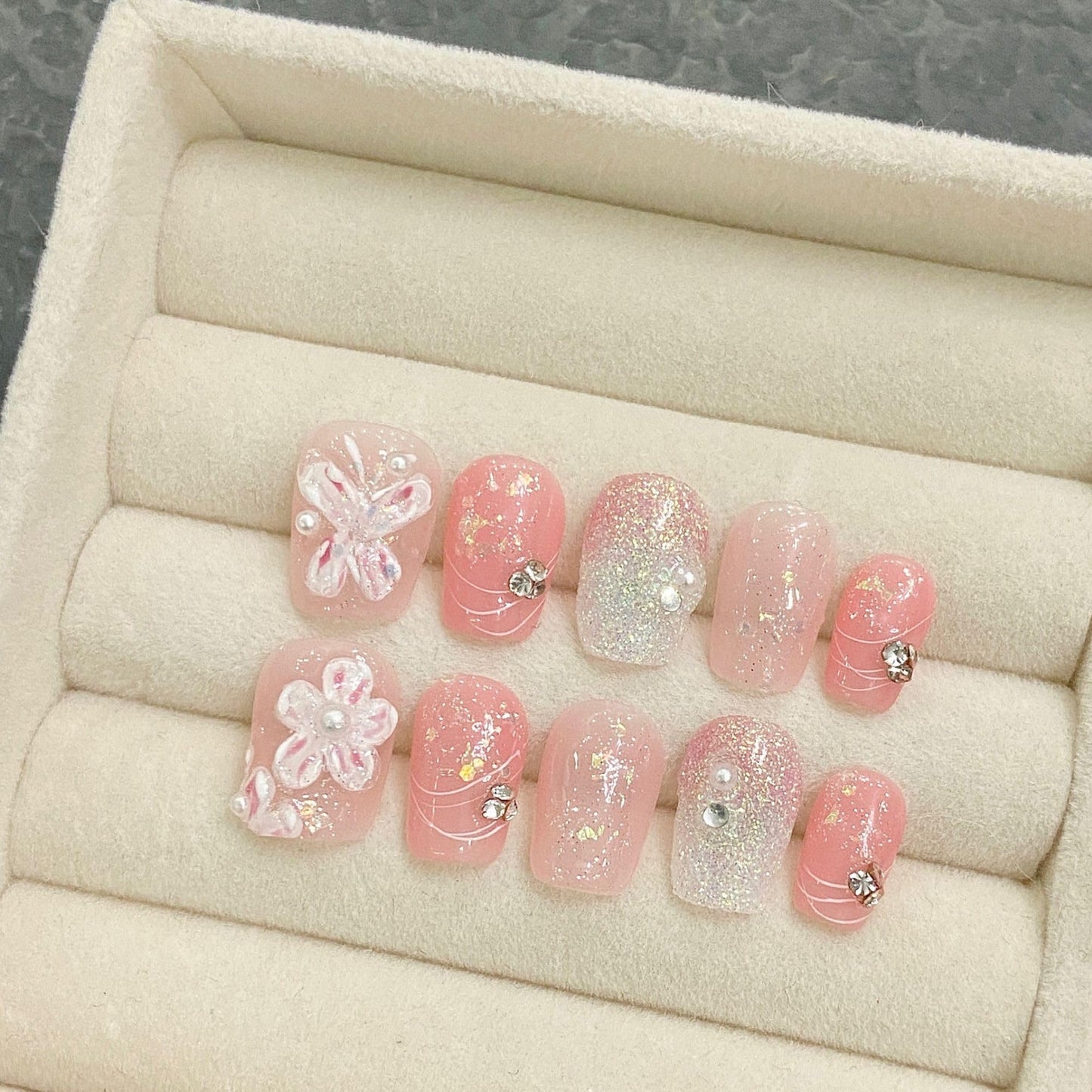 Wsiliana Handmade Fake Nails Press On Nails Medium Short Coffin Pink Tip 3D Design Art Charms Cute with Storage Box 10 Pcs (027, M)