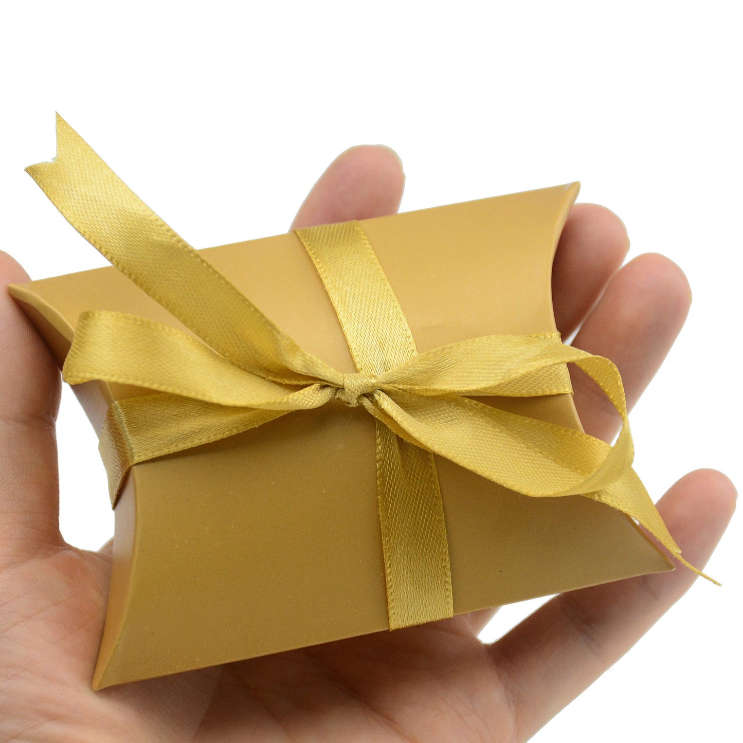 Aokbean 100 Pack Mini Pillow Candy Box Small Gift Boxes with 50 Yards Ribbon for Christmas Wedding Party Favor Gift, Jewelry or Soap Packaging (Gold)