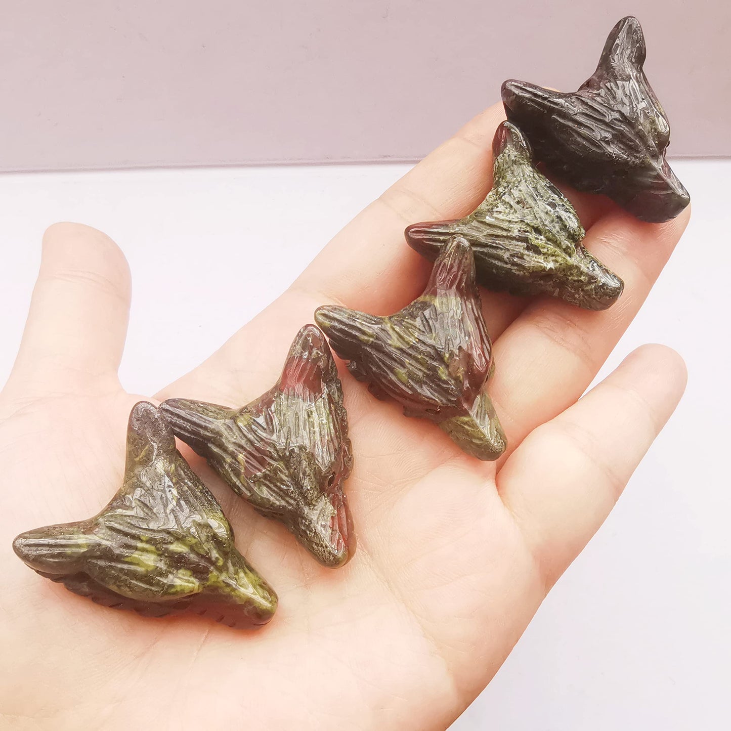 Bacatgem Natural Dragon Blood Jasper 1.37 inchs Wolf Head Pocket Crystals and Healing Stone Figurine,Haped DIY-Jewelry Pendant