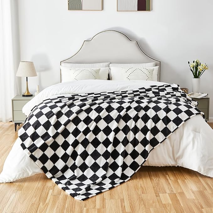 SOCHOW Checkered Flannel Throw Blanket, Soft Cozy Checkerboard Grid Pattern Fleece Blanket for Couch Bed Sofa, Black 50 x 60 Inches
