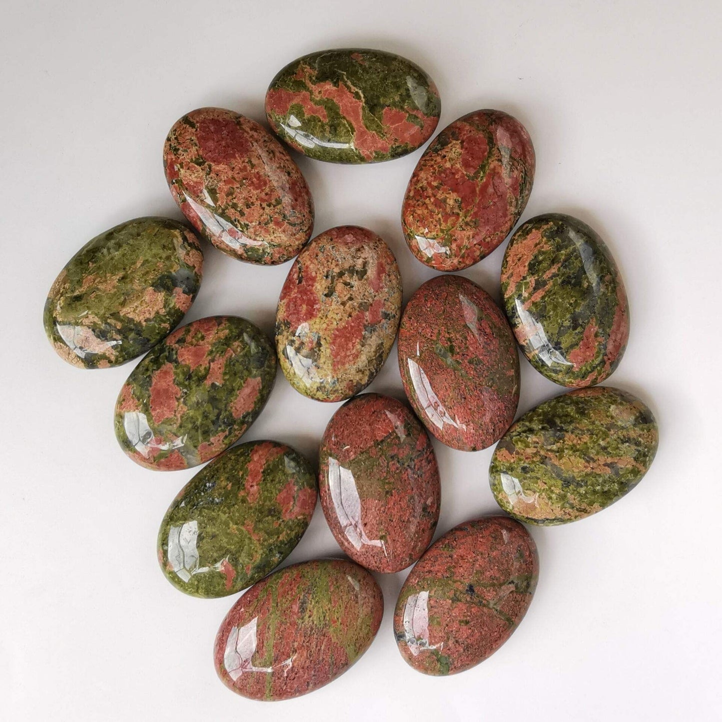 Loveliome Natural Unakite Oval Polished Worry Stones, Healing Crystal Indoor Fountain Stones Massage Energy Anxiety Relief Items