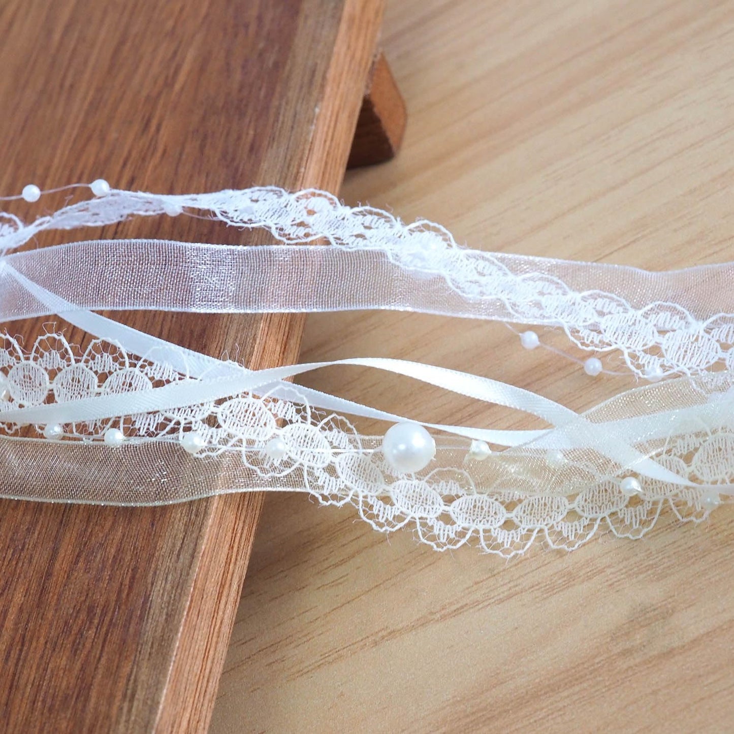 Youmeizer 5M /5.5 Yard 4-in-1 Pearl String Satin Ribbon Lace Organza for Wedding Flower Christmas Tree Decoration Sewing Craft Packaging (White)