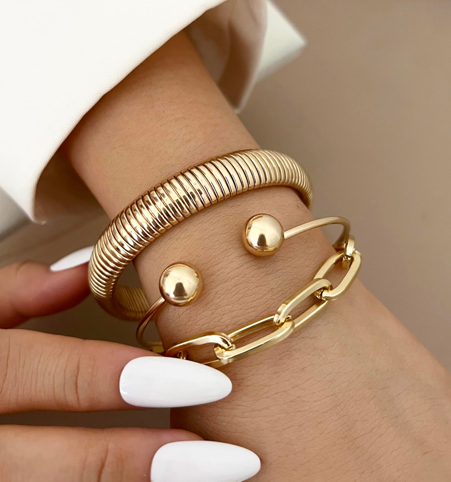 Chunky Gold Bangle Bracelets for Women, Dainty 14k Gold Plated Stackable Chain Bracelet Set, Trendy Statement Cuff Ball Bangles Stack Jewelry