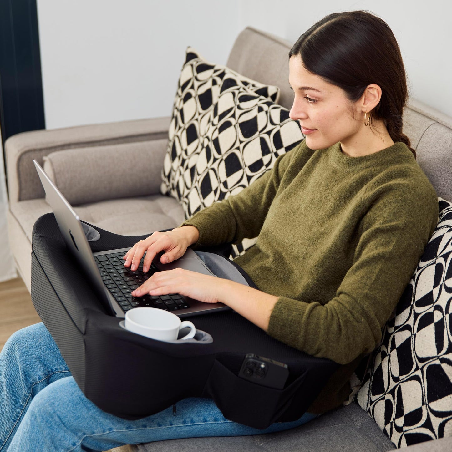 TabCouchCaddy Lap Desk Pillow - Cushioned Lap Pillow for Reading, Gaming, Work & Travel, Soft & Portable Laptop Desk for Bed, Couch, or Car, Ergonomic Support for Laptops & Tablets (Black)