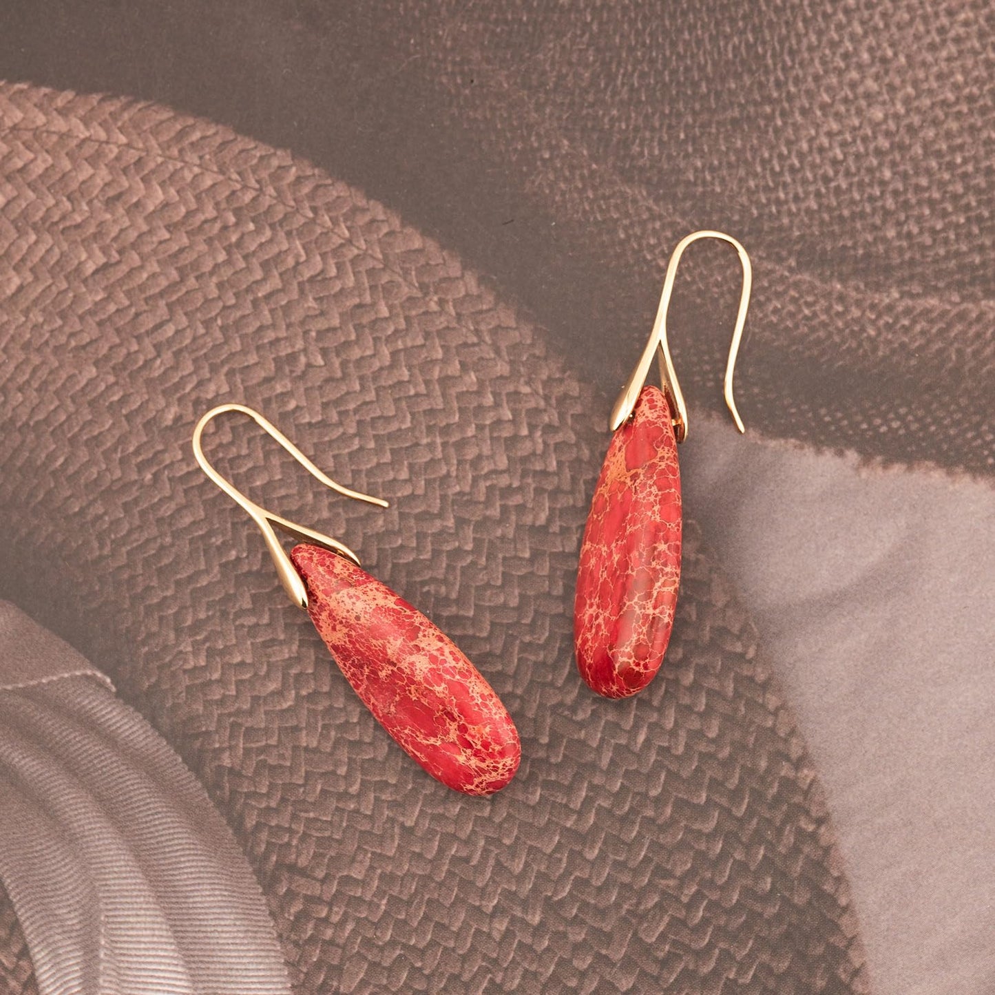 Sriomu Natural Healing Stone Fishhoop Dangle Drop Earrings Statement Gold silver earrings
