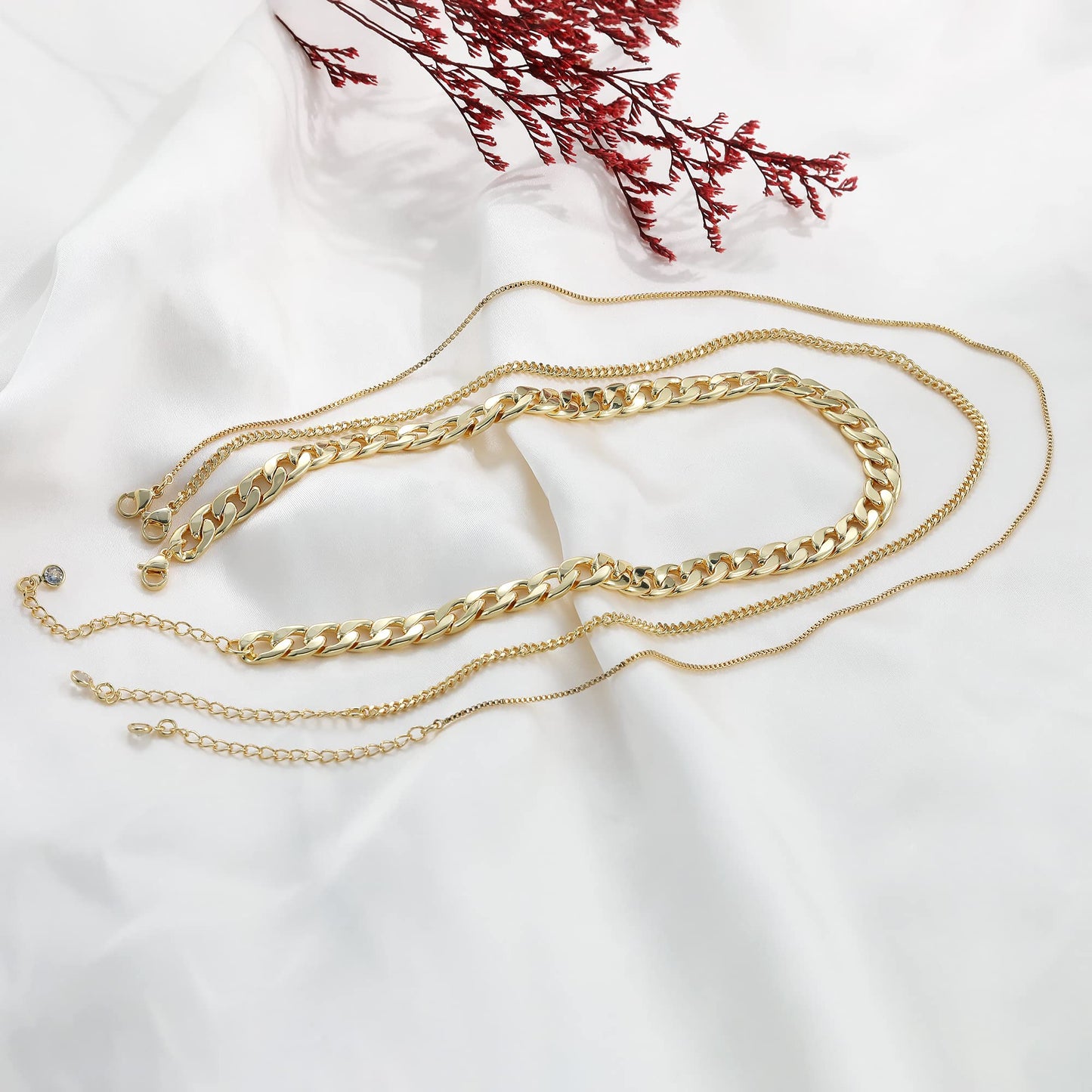 Freekiss Layered Gold Necklaces for Women - 3 Strands Chunky Cuban Chain and Dainty Choker Stack, Trendy Y2K Gold Jewelry Set, Adjustable Simple Party Gift