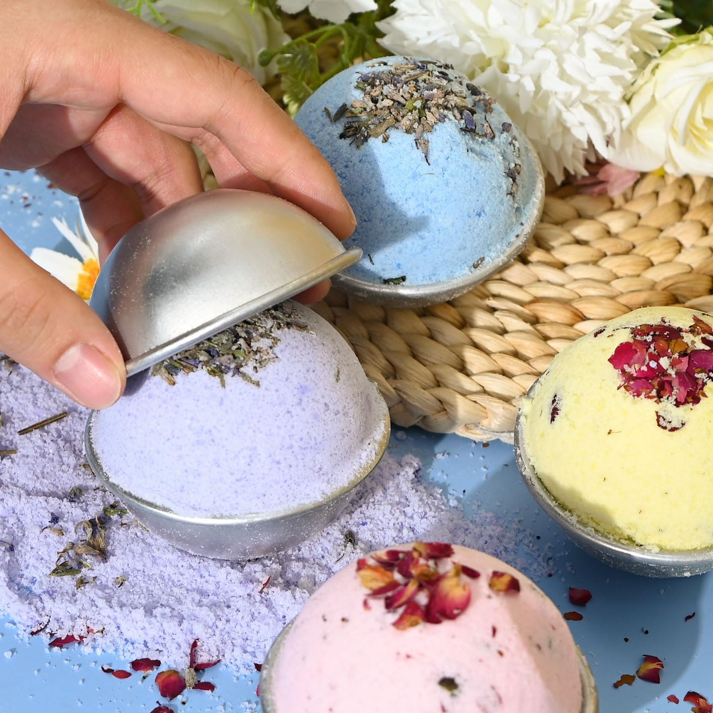 JUYRLE Bath Bomb Making Kit- DIY Bath Bomb Kit for Women, Make Your Own Bath Bombs, Bath Bomb Craft Kits with Bath Bomb Molds, Soap Making Kits, Bath Bomb Making Supplies Gifts for Girls Women