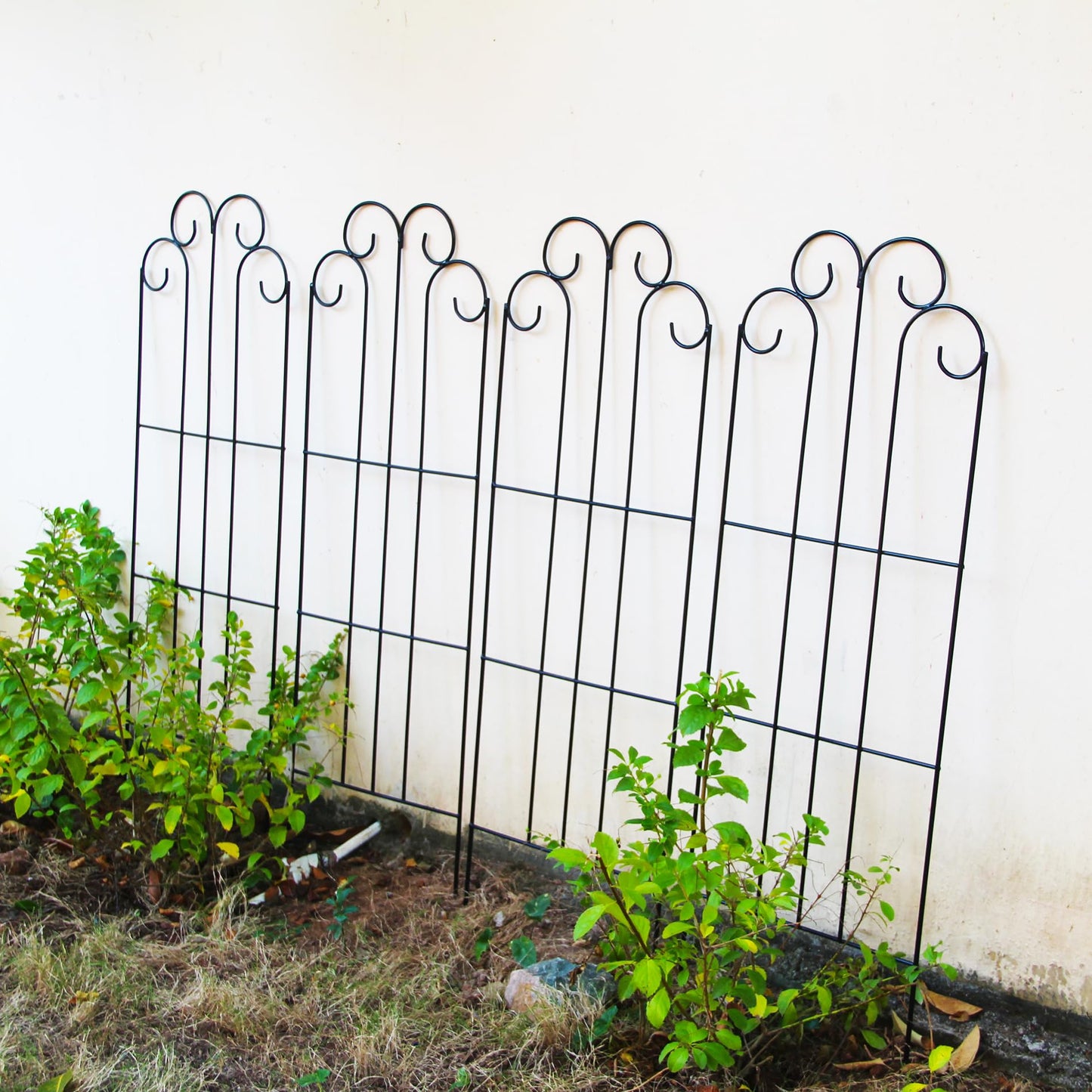 SCENDOR 4 Pack Black Garden Trellis 45” x 15.9” for Climbing Plant Rustproof Iron Plant Support Patio Flower Metal Trelli Wire Lattices Grid Panels for Ivy Cucumbers Clematis Roses