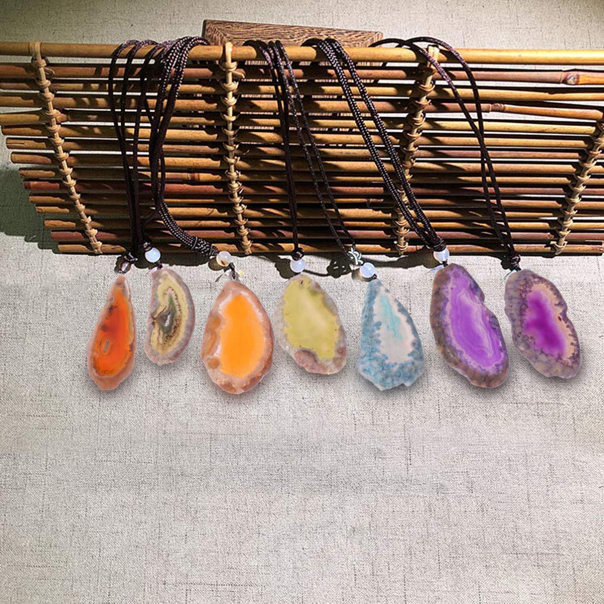 20pcs Natural Agate Slices Colorful Geode Agate Cards Drilled Agate Quartz Slices Irregular Shapes Natural Agate Agate Light Table Slices with Hole DIY Accessory (20PCS)