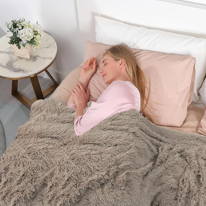 Tuddrom Decorative Extra Soft Faux Fur Throw Blanket 50"x60",Solid Reversible Fuzzy Lightweight Long Hair Shaggy Blanket,Fluffy Cozy Plush Fleece Comfy Microfiber Blanket for Couch Sofa Bed,Khaki