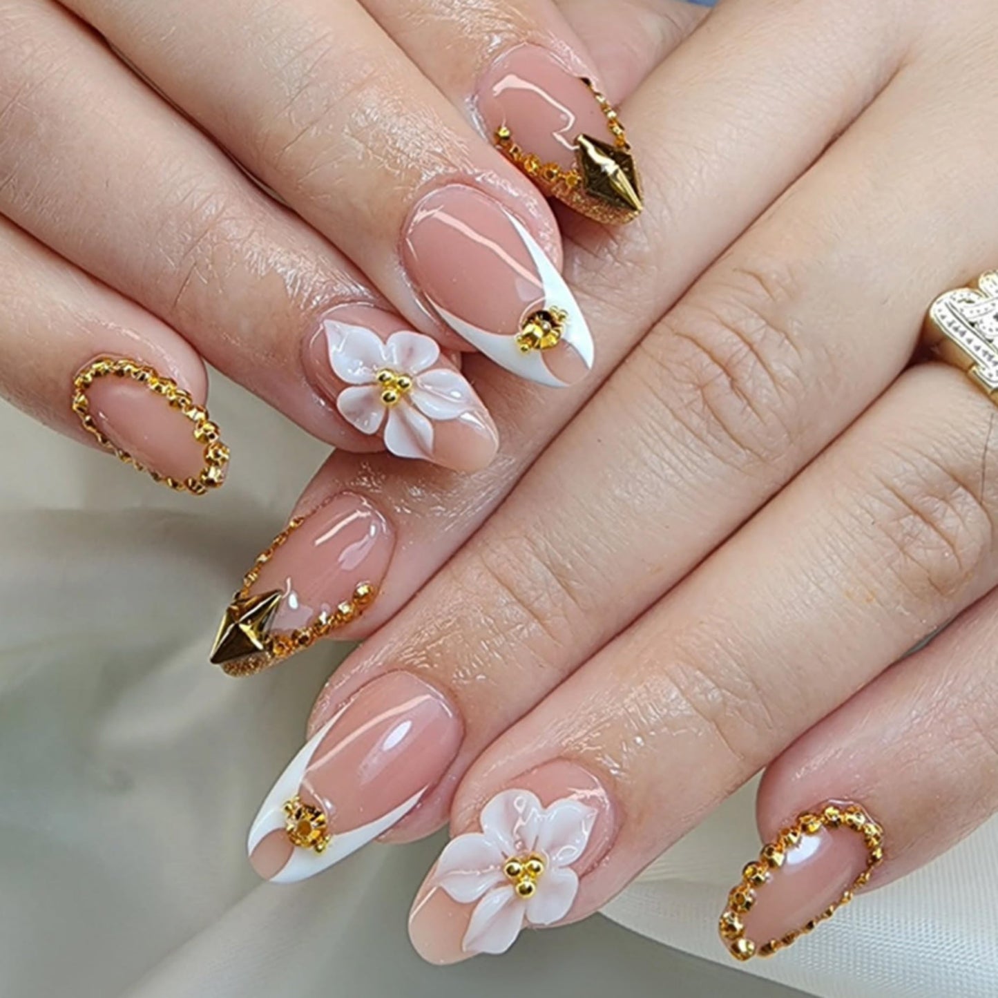 Almond Press on Nails Medium Fake Nails Gold Acrylic Nail Press ons Seeneey 3D Flowers Designs Gold Charm Stick on Nail for Women 24pcs