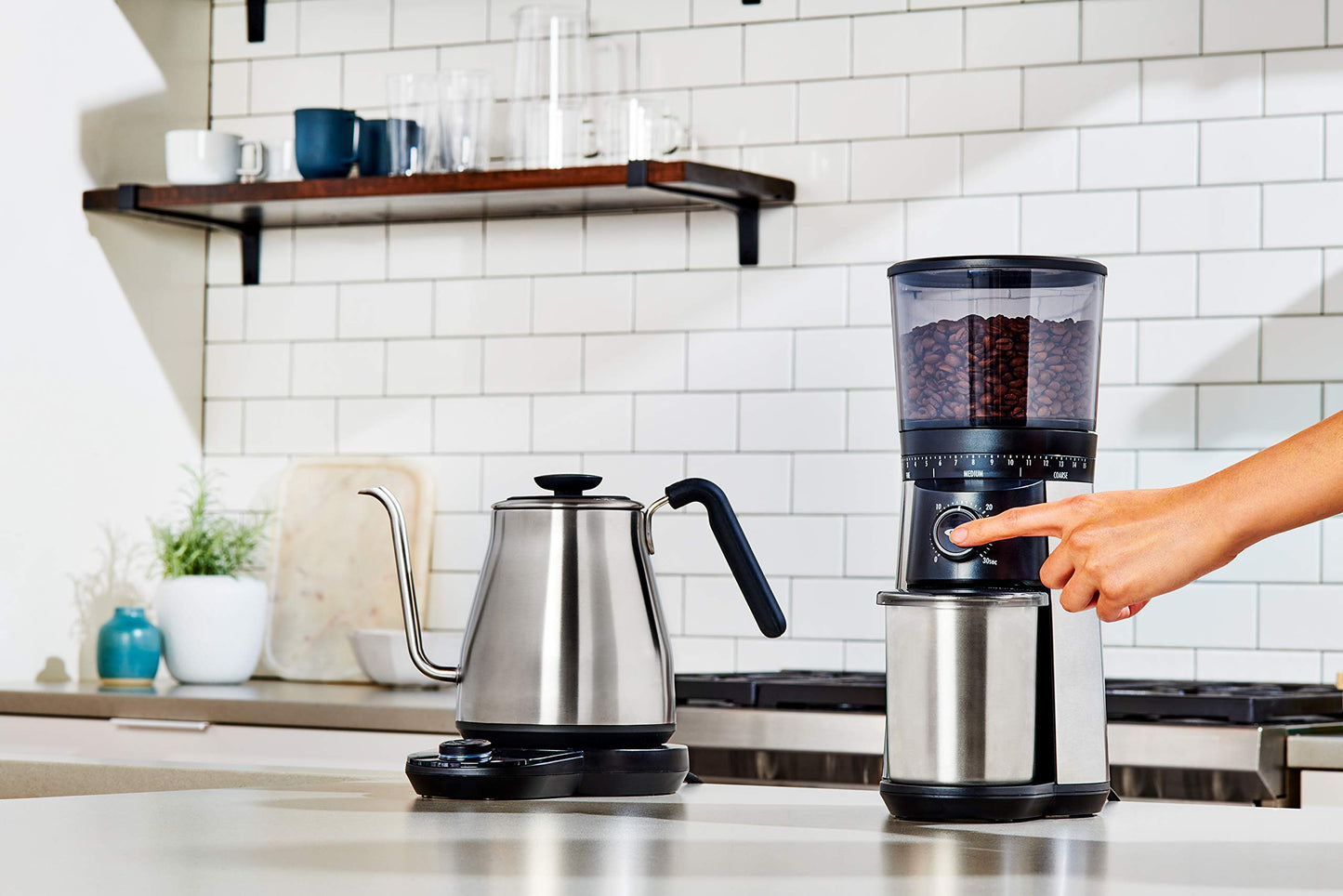 OXO Brew Gooseneck Electric Kettle – Hot Water Kettle, Pour Over Coffee & Tea Kettle, Adjustable Temperature, Built-In Brew Timer, Stainless Steel, 1L
