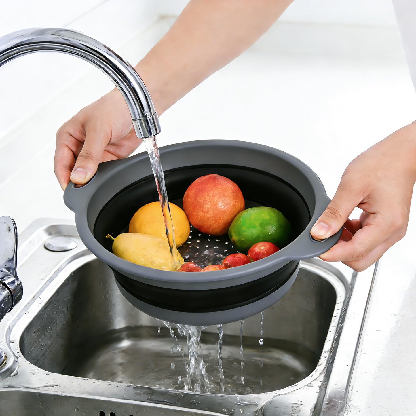 Collapsible Colander Set of 3 with Kitchen Counter Self-draining Base, Round Silicone Food Foldable Strainer for Cooking Pasta, Vegetables and Fruit (3QT, 4QT and 5QT), Black