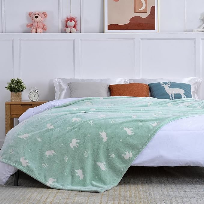 SOCHOW Glow in The Dark Throw Blanket 60 x 80 Inches, Elephant Pattern Soft Cozy Flannel Fleece Blanket for Daughters Sons, All Seasons Green Presents Blanket for Preteens Teens