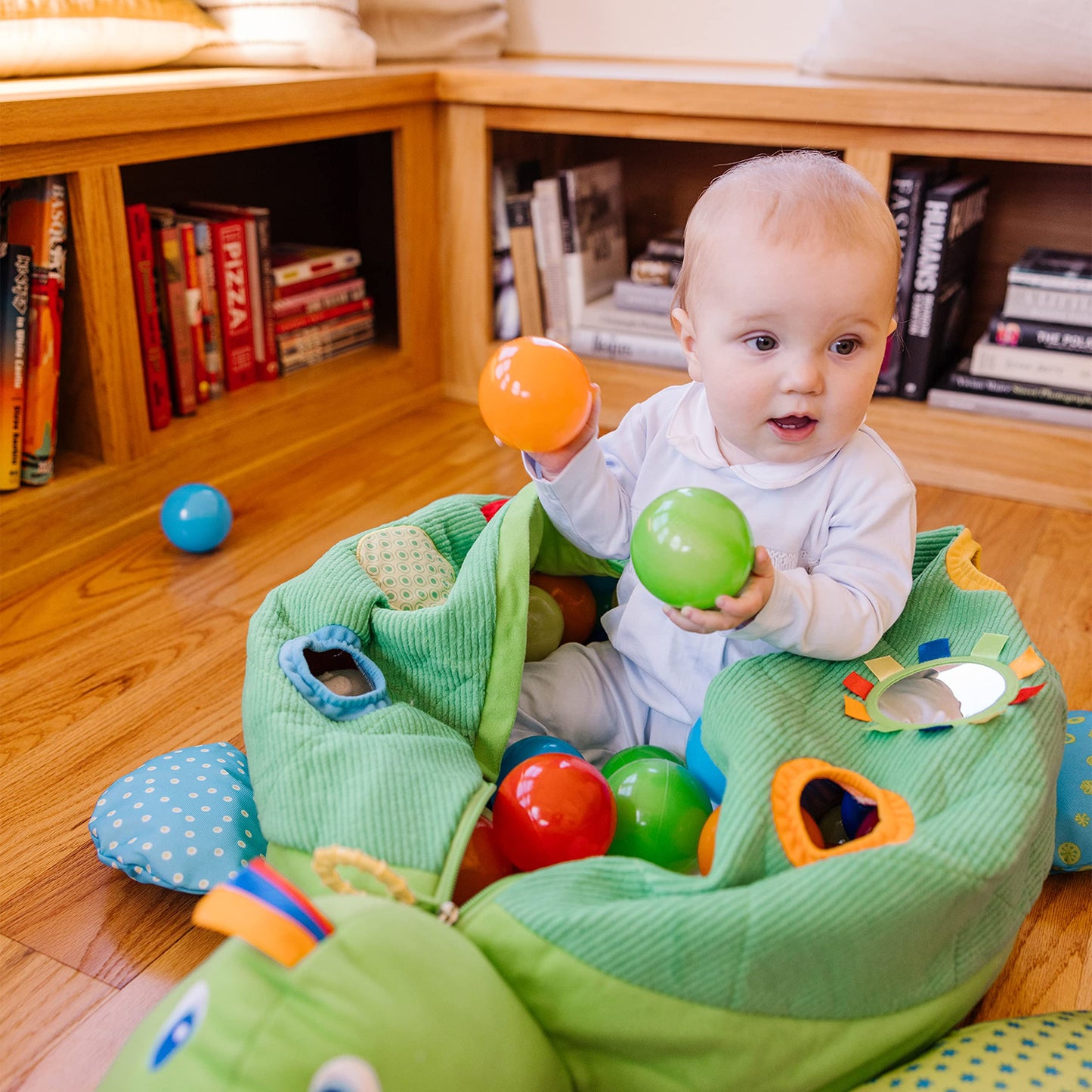 Melissa & Doug Kids Turtle Ball Pit with 60 Balls, Green