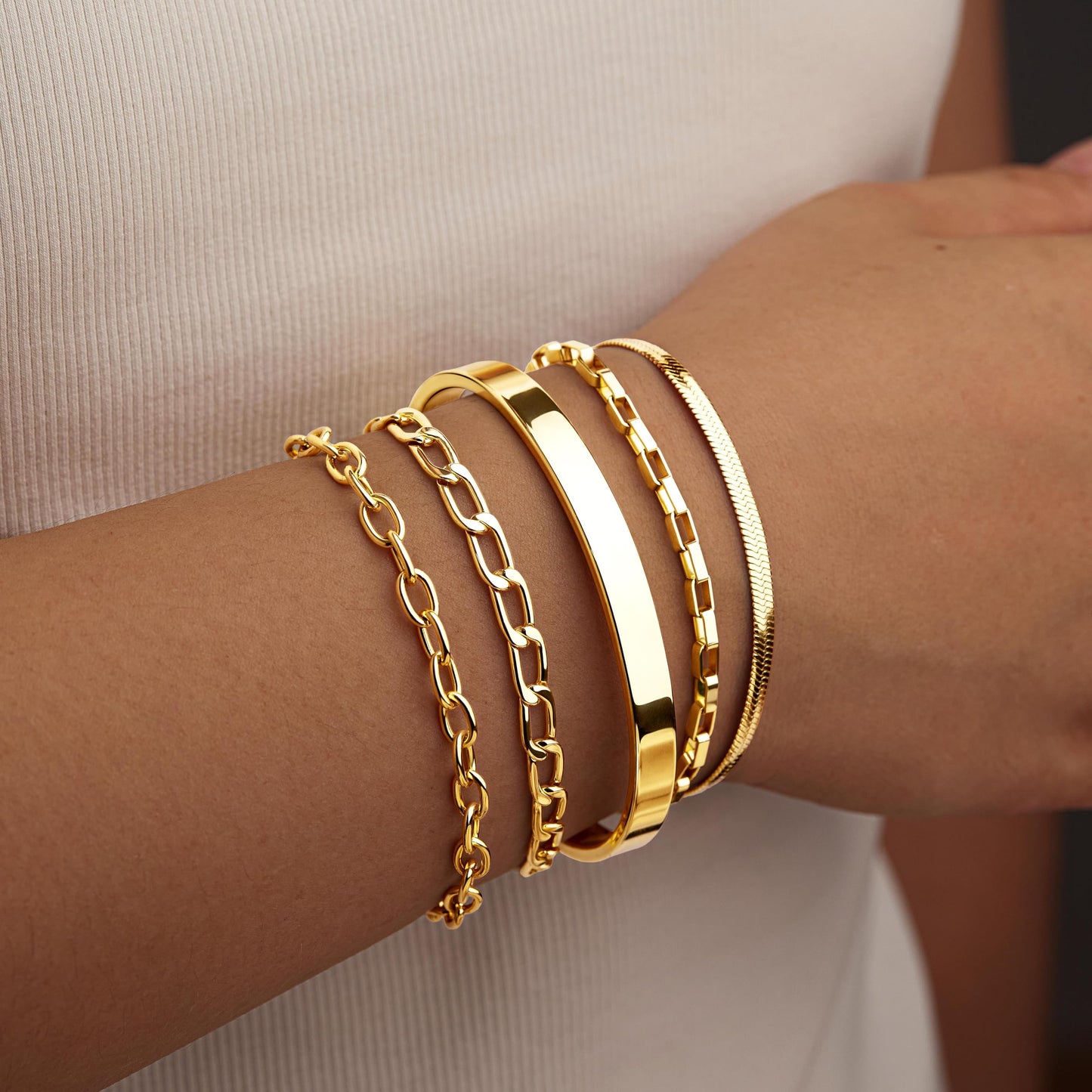 5PCS Gold Bracelet Stack for Women, Dainty Stackable Gold Bracelets Set, Gold Plated Stainless Steel Cuff & Chain Bracelets for Women Trendy, Gold Jewelry Set Gift