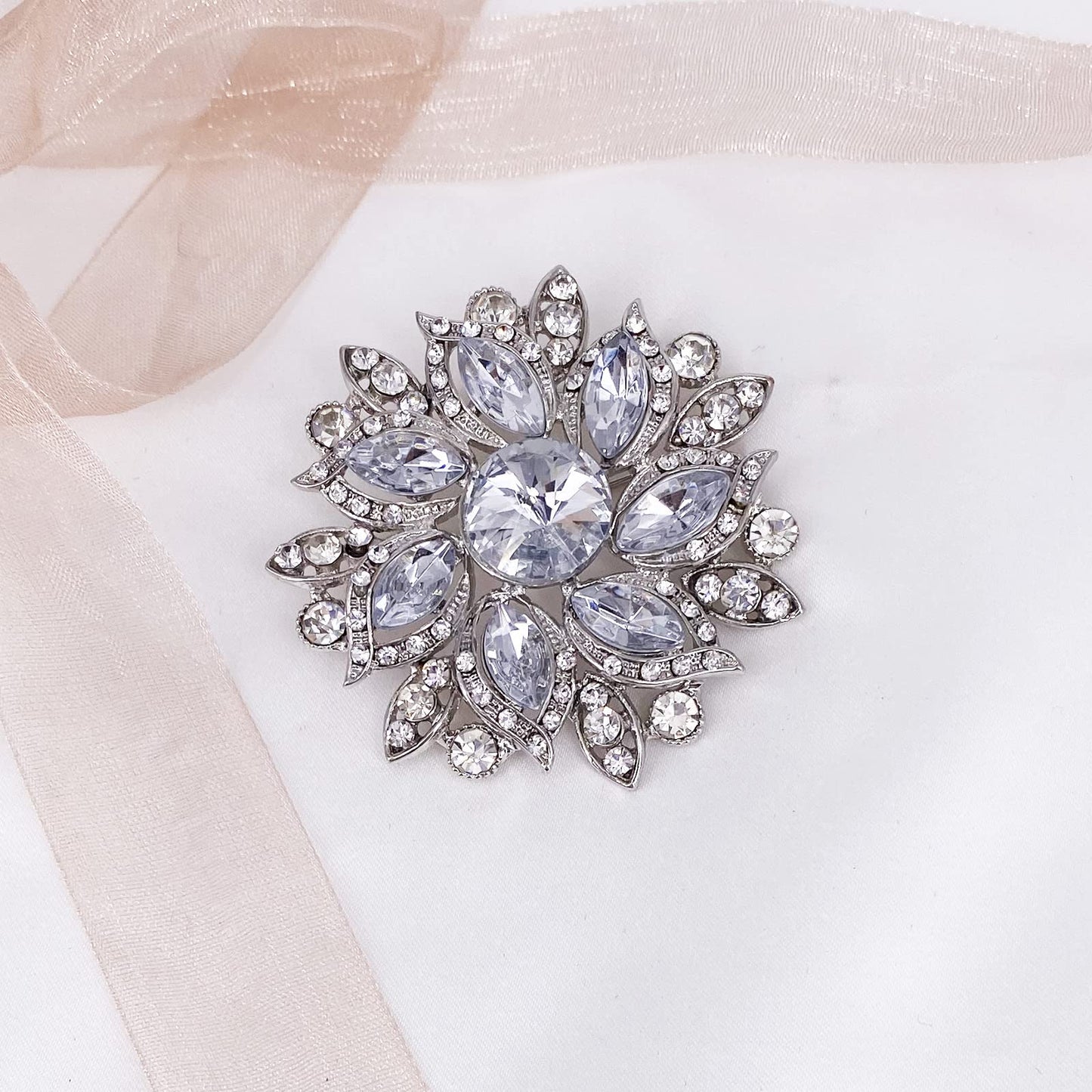 LAXPICOL Vintage Women's Clear Austrian Crystal Elegant Flower Brooch Wedding Broach Pin