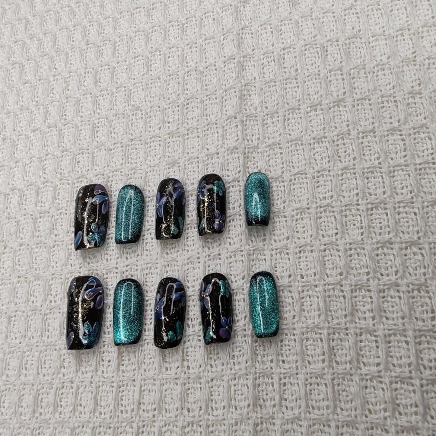 BTBT ARTCharms Handmade Nails Square Shape Cool Chic Style Black Base Blue Floral Patterns Glitter Embellishments Smooth Glossy Surface Fashion Manicure Easy Wear Press on Nails 10 pcs (M)