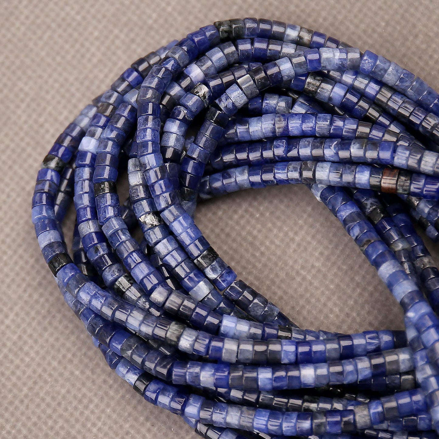 150PCs Natural Blue Sodalite Spacer Beads, Loose Semi Precious Flat Round Gemstone Heishi Disc Stone Beads for Beading Jewelry Making 4mm*2mm 38cm
