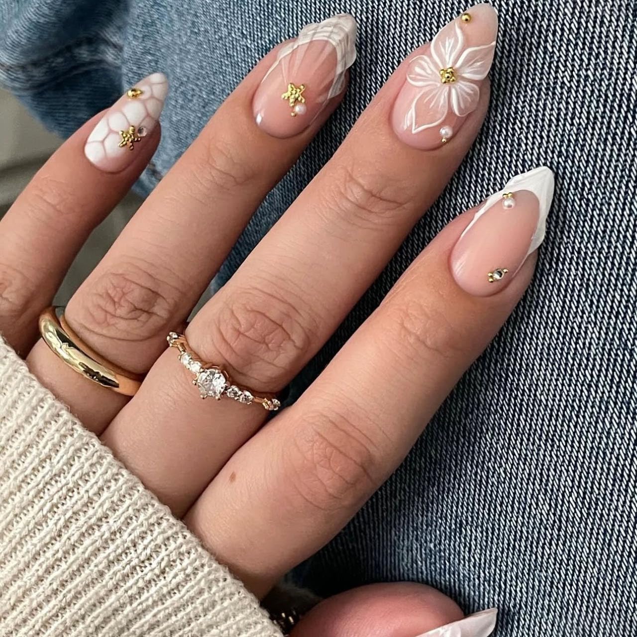 LPOODDNU 3D Almond Press on Nails - White French Tip Medium Fake Nails with Flower Pearl Star Designs, Glossy Finished Reusable False Nails with Adhesive Glue Tabs - 24Pcs Nail Kit for Women Manicure
