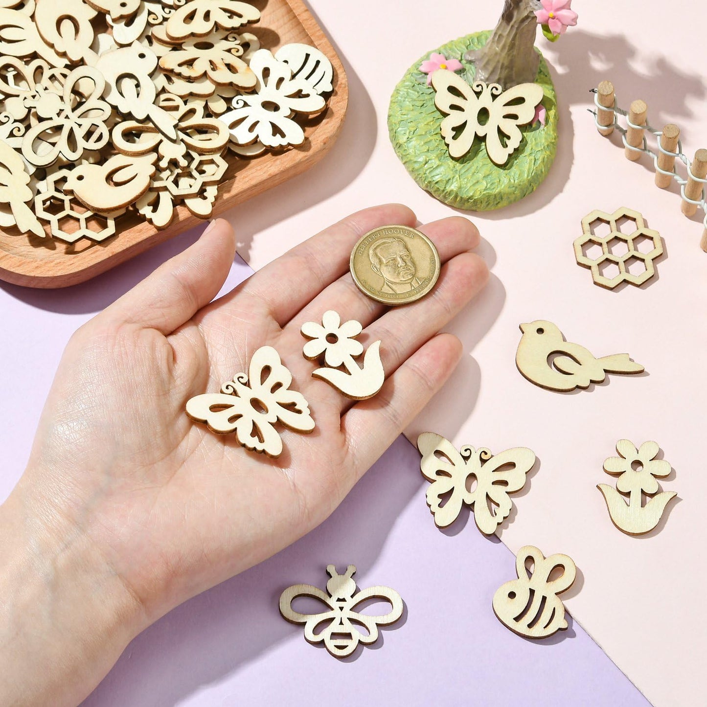 UR URLIFEHALL 200 pcs Random Wooden Spring Ornaments to Paint Blank Unfinished Flower Butterfly Bee Wood Cutouts for Crafts Hanging Decorations