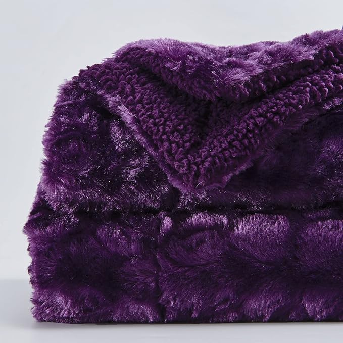 NEWCOSPLAY Super Soft Faux Fur Blanket Twin Size Dark Purple Sherpa Fuzzy Plush Warm Blanket for Sofa Bed (Dark Purple, Twin(60"x80"))