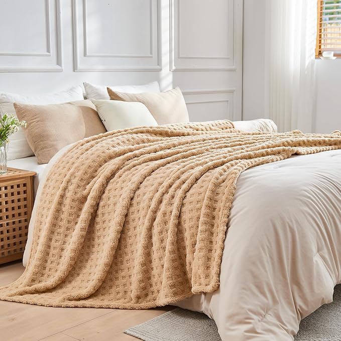 NEWCOSPLAY Super Soft King Blanket Brown Premium Silky Flannel Fleece 3D Waffle Checkered Lightweight Bed Blanket All Season Use (Brown, King(90"x110"))