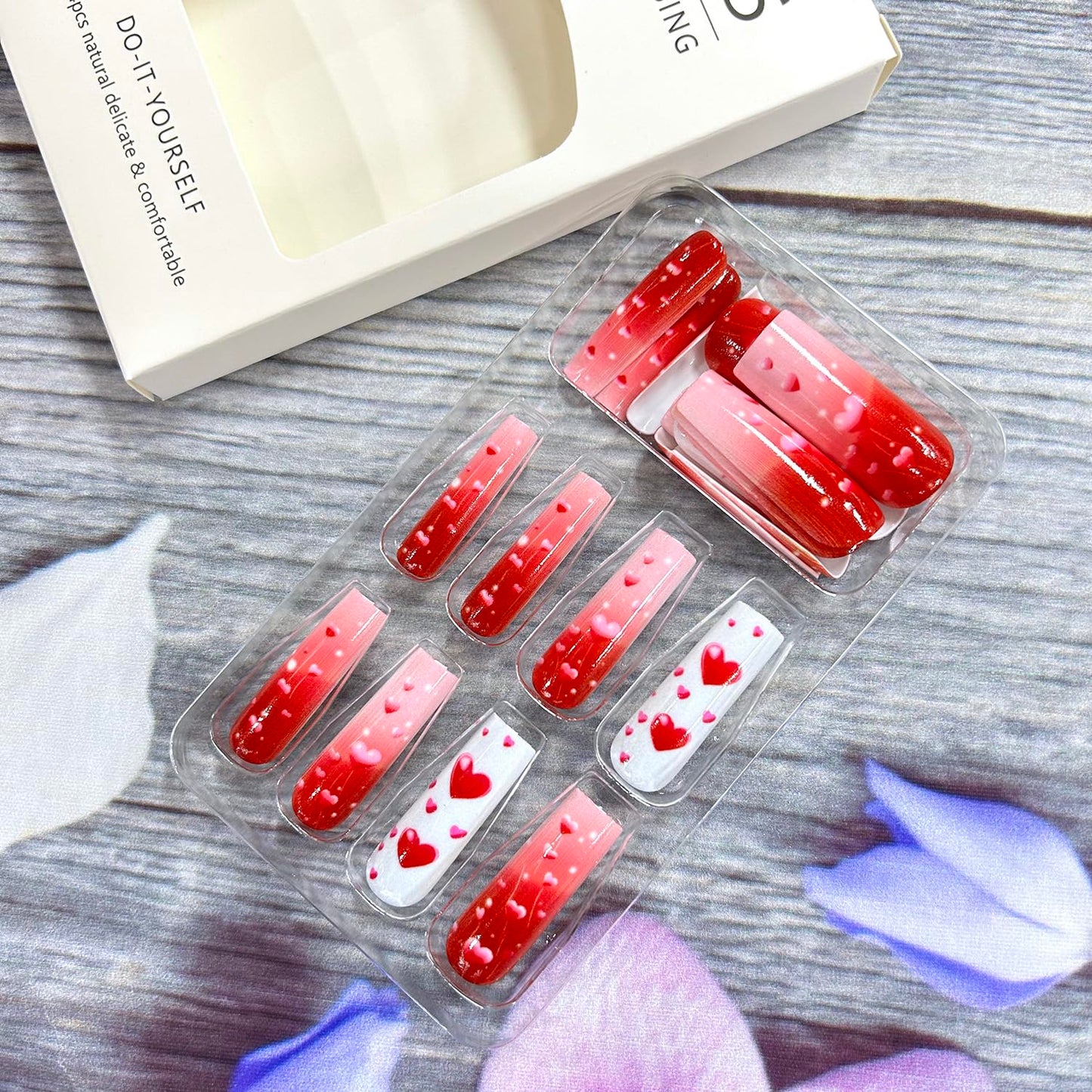 Valentine's Press on Nails Long Pink Red Love Heart Fake Nails Heart Design Full Cover Glossy Valentine's Acrylic Nails Artificial Coffin Nails Holiday Nails 24Pcs Stick on Nails for Women