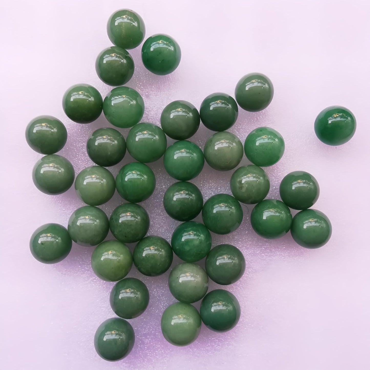 Sunshcat Natural Green Aventurine 0.78 Inchs Crystals and Healing Stone Ball Set,Home Desktop Feng Shui Array Decoration(7 Pieces) ﻿